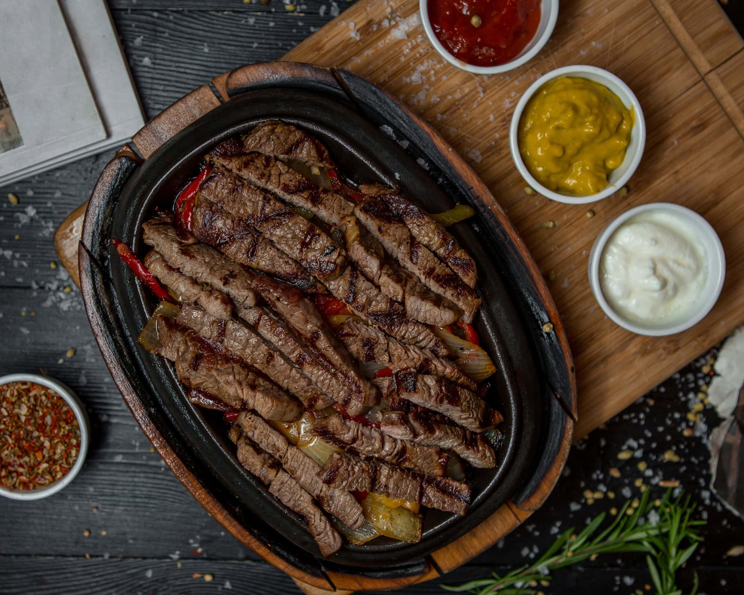 Bœuf Mariné au Rubs Grillades Viandes Bœuf Mariné au Rubs Grillades Viandes - Un Jour Une Epice