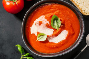 Gaspacho au Sel au Piment d'Espelette Gaspacho au Sel au Piment d'Espelette - Un Jour Une Epice
